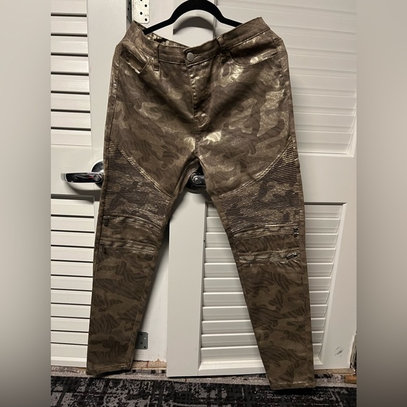 Camu pants - Picture 1 of 2